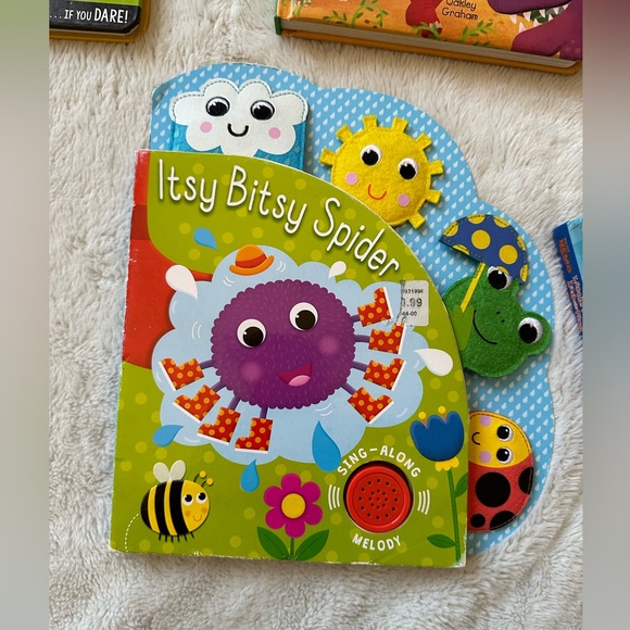 Toddler Book Bundle - Picture 5 of 10